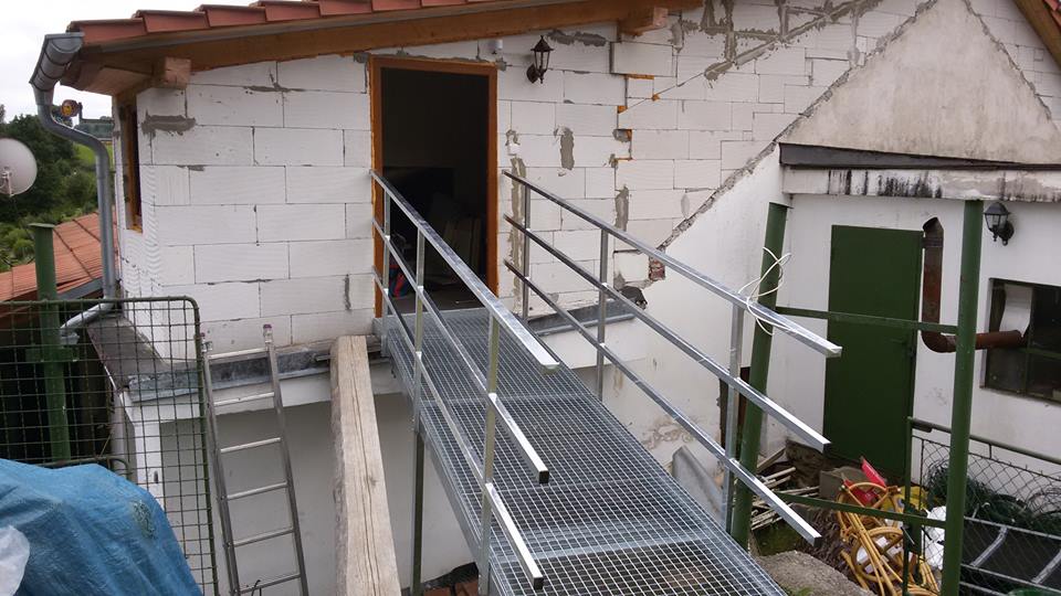 Lávky a schodiště