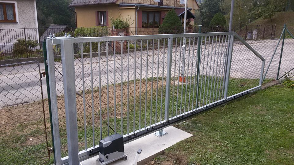 Pojezdové brány
